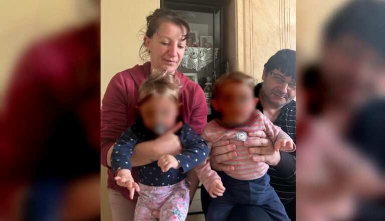 Bliznakinje iz Bara imaju 20 meseci, a potrebna im je kućna dijaliza i transplantacija bubrega