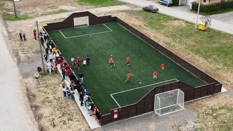Petrovac na Mlavi dobio novi sportski teren