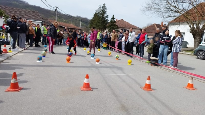 Opština Kučevo u znaku Vaskrsa: Igre, smeh, takmičenja i zajedništvo 1 Neresnica Uskrs