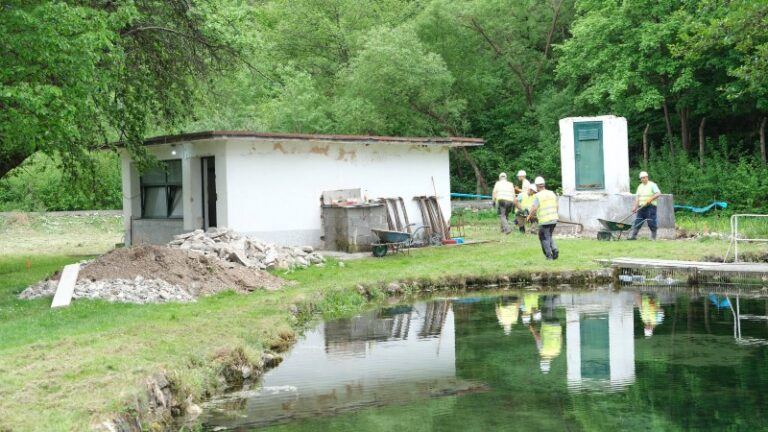 Glišić obišao Belosavac i Vlaški Do gde se rekonstruišu vodovodne mreže