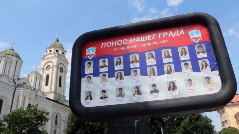  Đaci generacije na bilbordima u Smederevu