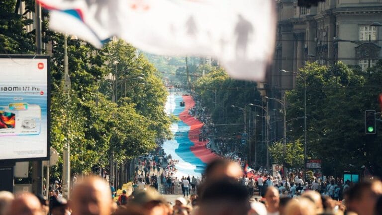 O broju ljudi na skupu SNS: MUP – 207 000, AJS – 32500