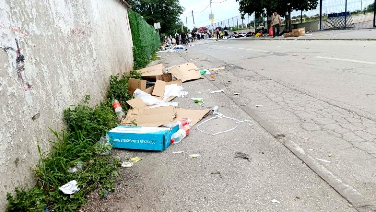 EB PATROLA: Otišli pojedini prodavci, iza njih ostao otpad