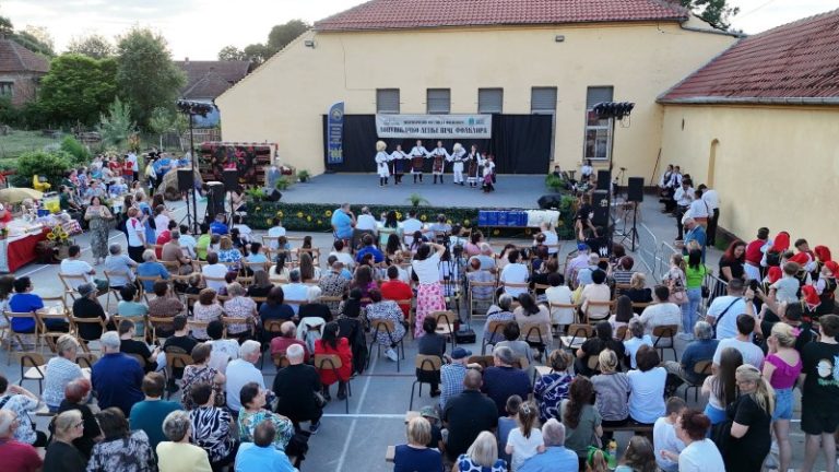 Lopušnik okupio više od 600 folkloraša na međunarodnom festivalu