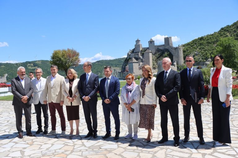 Macut, Memić i Paunović posetili Golubac
