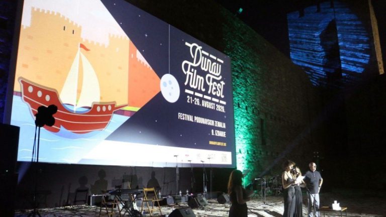 Dunavska lađa filmu „Roza“ Markusa Šlajncera