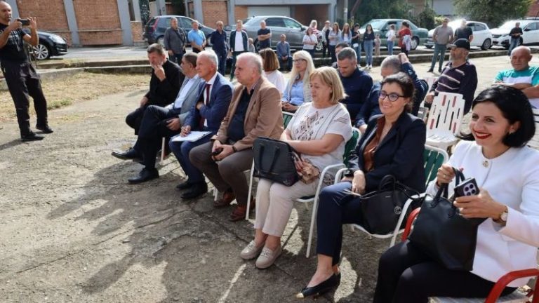 Kamen temeljac za Dom kulture u Desinu