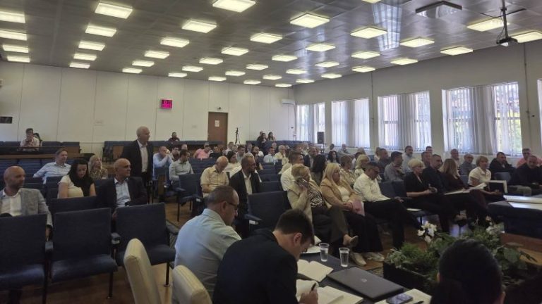 Tri opozicione grupacije u skupštini Smedereva formirale Odborničku grupu „ Smederevo uz studente“
