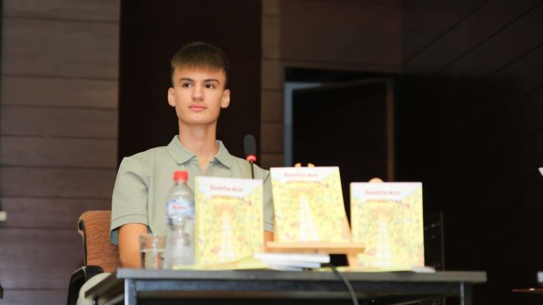 Aleksa Maćešić ima 14 godina, a izdao je već dve knjige