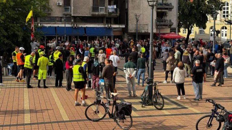 Biciklistička tura “ Krug trojke“ prošla kroz Smederevo