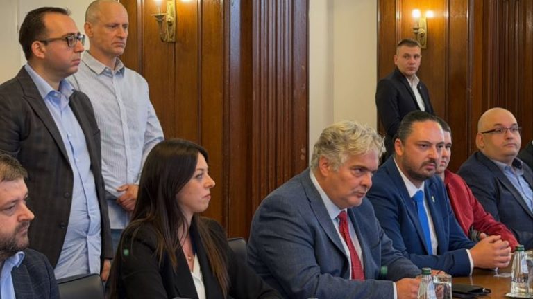 „Ćale ovo je za tebe“ ipak ide na izbore, proglašena i lista Narodne stranke