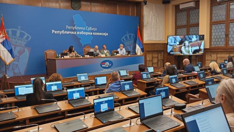 RIK proglasio još tri liste, na njima student iz Žagubice i prvak u benč-presu iz Smedereva